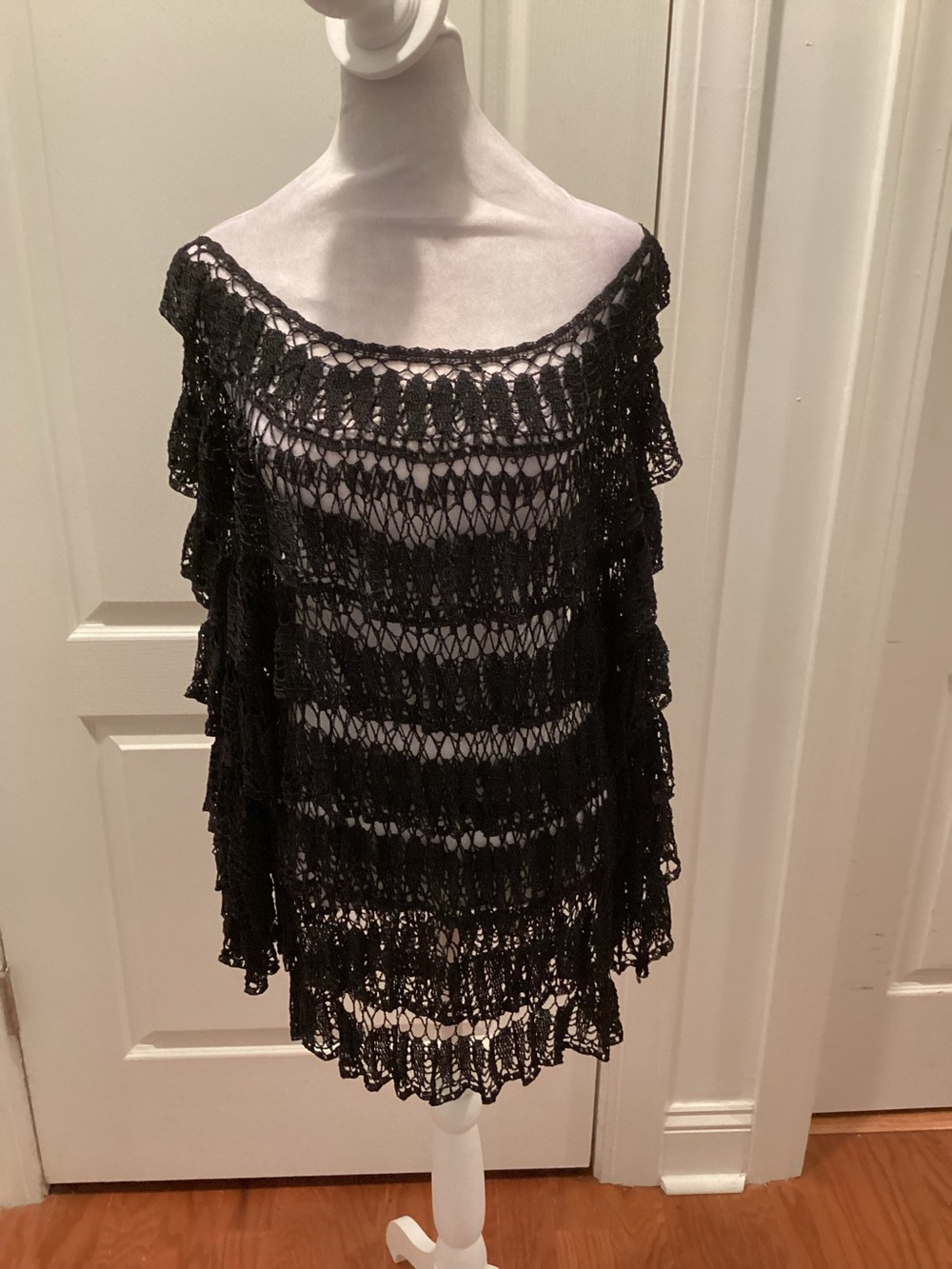 Black Crochet Versatile Long Sleeve Tunic Top